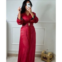 Caftan en velours rouge par Caftan_industry |📍Drancy, France 🇲🇦