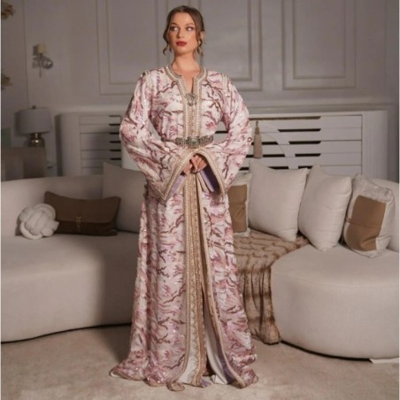 Caftan de soirée rose poudré par caftan_ikram_ |📍Tétouan, Maroc 🇲🇦