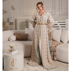 Caftan de soie brodée beige et doré par caftan_ikram_ |📍Tétouan, Maroc 🇲🇦