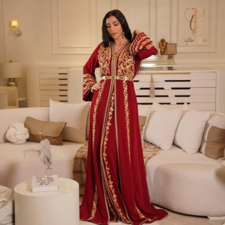 Caftan rouge et doré par caftan_ikram_ |📍Tétouan, Maroc 🇲🇦