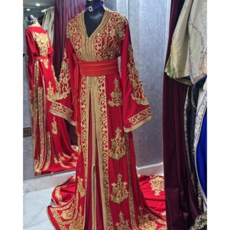 Caftan de velours vert brodé main par Nabil Caftan |📍Meknès, Maroc 🇲🇦