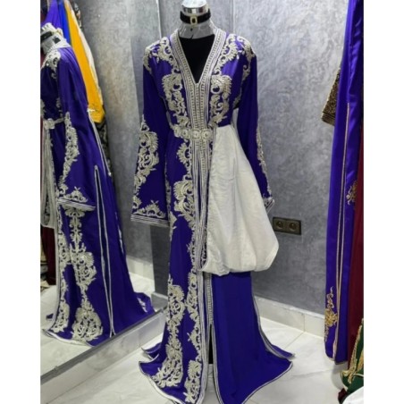 Caftan de soie blanc et doré par Nabil Caftan |📍Meknès, Maroc 🇲🇦