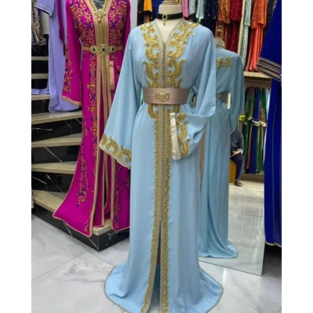 Caftan bleu brodé à la main par Nabil Caftan |📍Meknès, Maroc