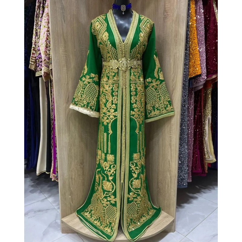 Caftan de luxe vert et doré par Nabil Caftan |📍Meknès, Maroc 🇲🇦