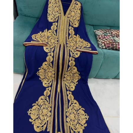 Caftan bleu brodé à la main par Nabil Caftan |📍Meknès, Maroc 🇲🇦