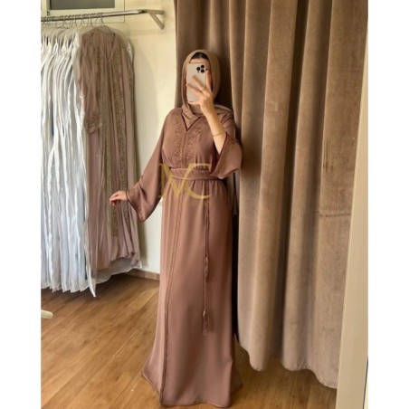 Caftan terracotta brodé par Marwa_Caftan |📍Mohammédia, Maroc 🇲🇦