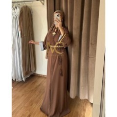 Caftan élégant sable avec broderies dorées par Marwa_Caftan |📍Mohammédia, Maroc 🇲🇦