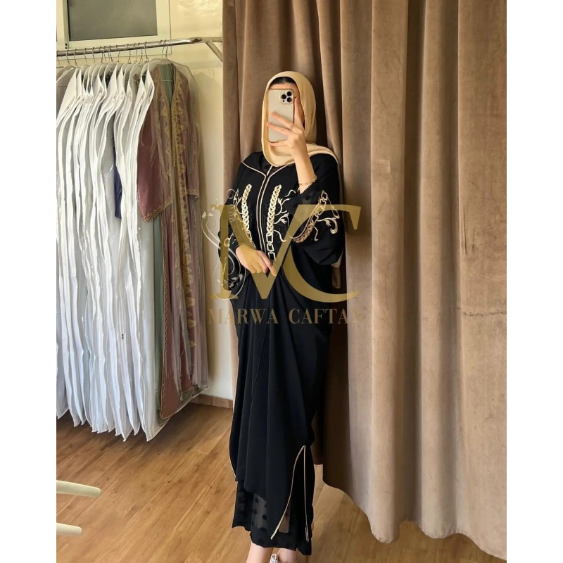 Caftan noir et doré en soie par Marwa_Caftan |📍Mohammédia, Maroc