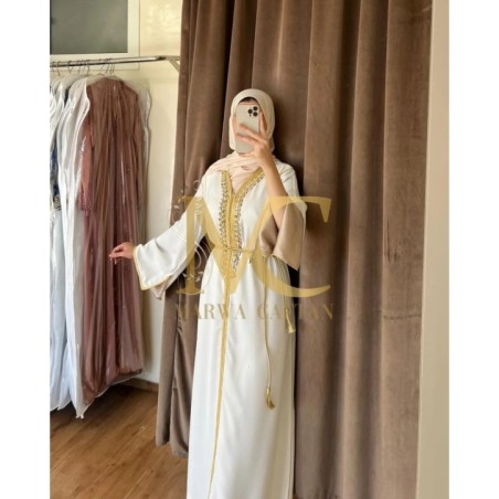 Caftan blanc et doré par Marwa_Caftan |📍Mohammédia, Maroc 🇲🇦