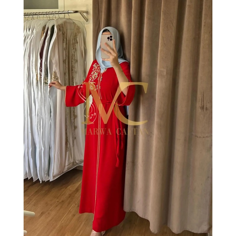 Caftan rouge brodé avec ceinture | par Marwa_Caftan |📍Mohammédia, Maroc 🇲🇦