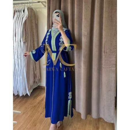 Caftan bleu brodé à la main par Marwa_Caftan |📍Mohammédia, Maroc