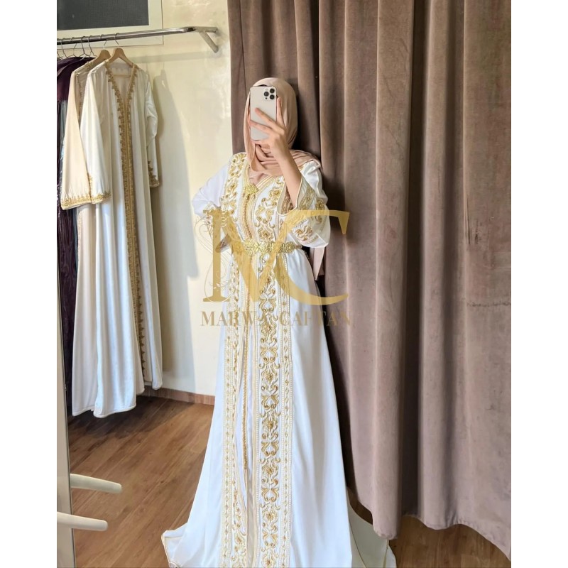 Caftan blanc et or par Marwa_Caftan |📍Mohammédia, Maroc 🇲🇦 Caftan blanc et or par Marwa_Caftan |📍Mohammédia, Maroc 🇲🇦