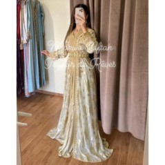 Caftan beige et doré en soie par Marwa_Caftan |📍Mohammédia, Maroc 🇲🇦
