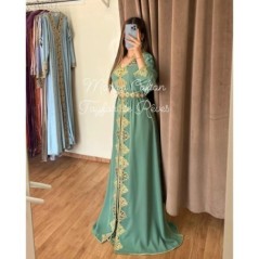 Caftan vert brodé avec ceinture par Marwa_Caftan |📍Mohammédia, Maroc 🇲🇦