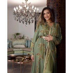 Caftan vert brodé par Caftanium |📍Casablanca, Maroc 🇲🇦