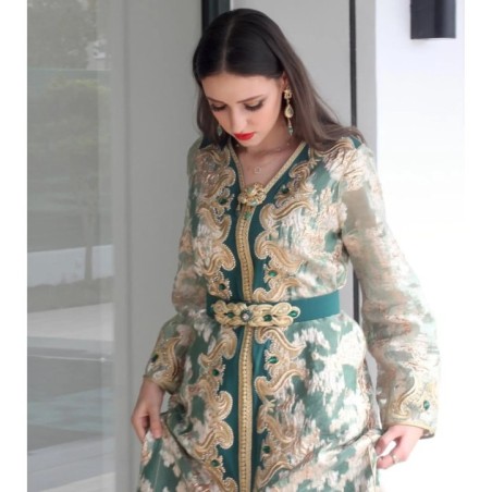 Caftan vert et doré en soie et brocart par Caftanium |📍Casablanca, Maroc 🇲🇦