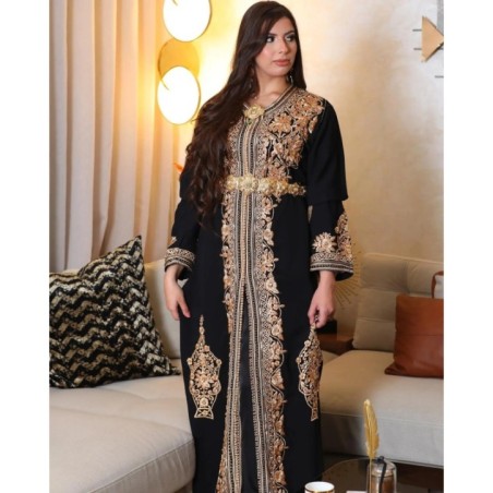 Caftan noir et doré par Location Caftan d'Or |📍Casablanca, Maroc 🇲🇦