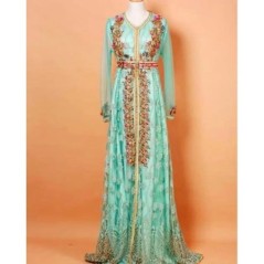 Caftan turquoise en tulle brodé par Location Caftan d'Or |📍Casablanca, Maroc 🇲🇦